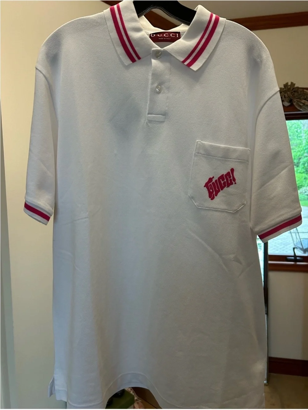 Men’s Gucci polo shirt with pink embroidered logo and trim size XL made in Italy